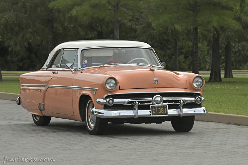 '54 Ford Crestline