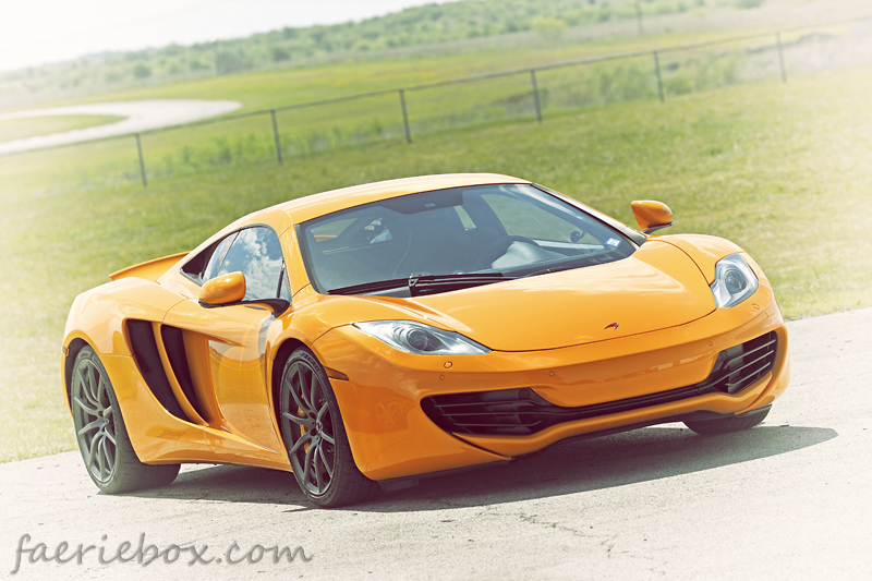 '12 McClaren MP4-12C