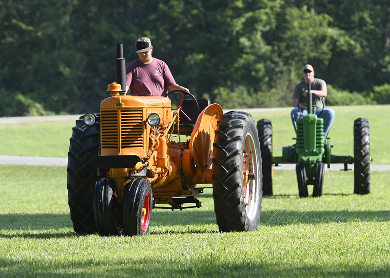 '50 Minneapolis Moline model U & '46 John Deere