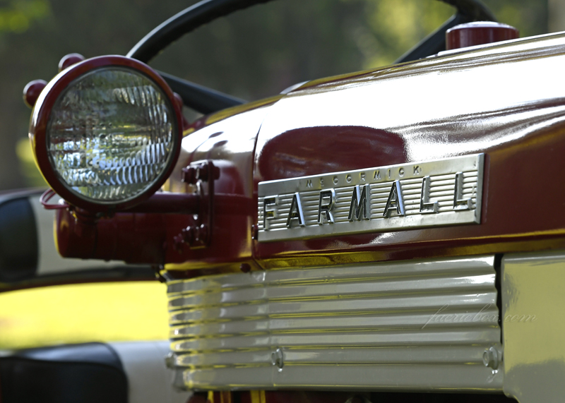 IH Farmall 340