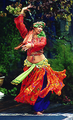 Graceful Twirlies at Four Winds Ren Faire 2000